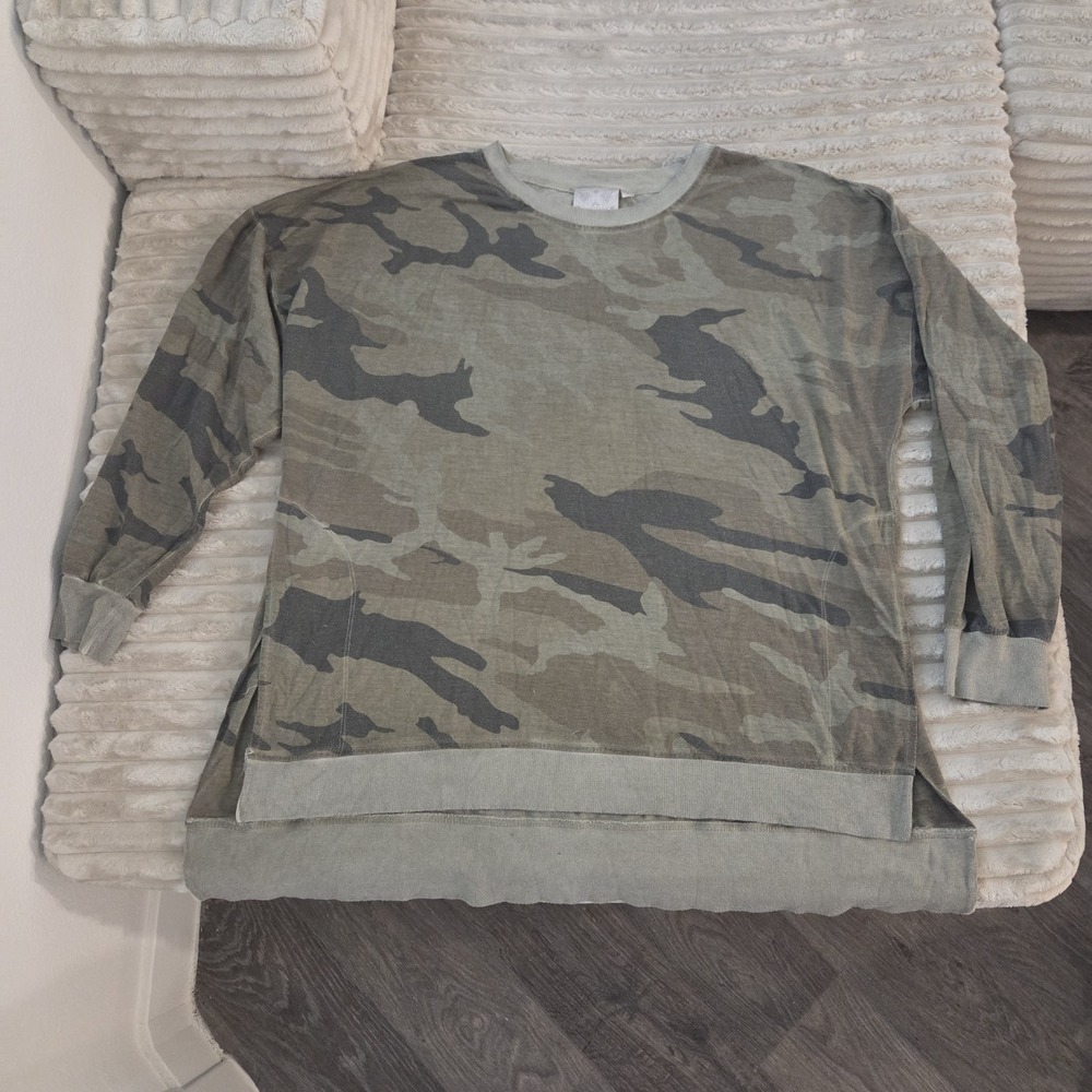 Dantelle Long Sleeve 1XL Top Sweatshirt Side Slit High/Low Camo Pullover Shirt